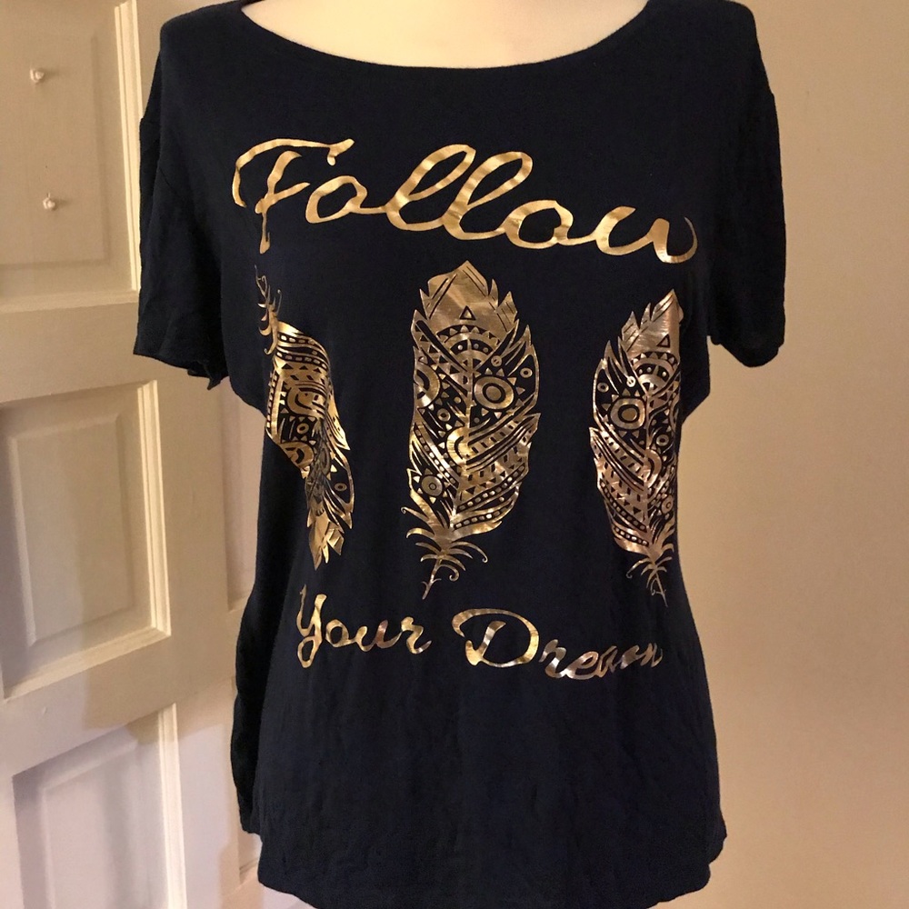 Graphic tee (Follow your dream)